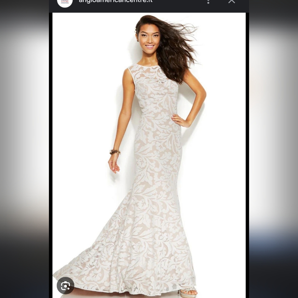 Elegant Cream Sleeveless Dress